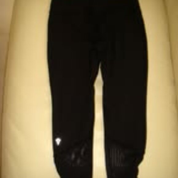 Ivivva Girl by Lululemon 🍋Take Me To Studio Black Crop Nulu Mesh size 12 - Picture 5 of 5